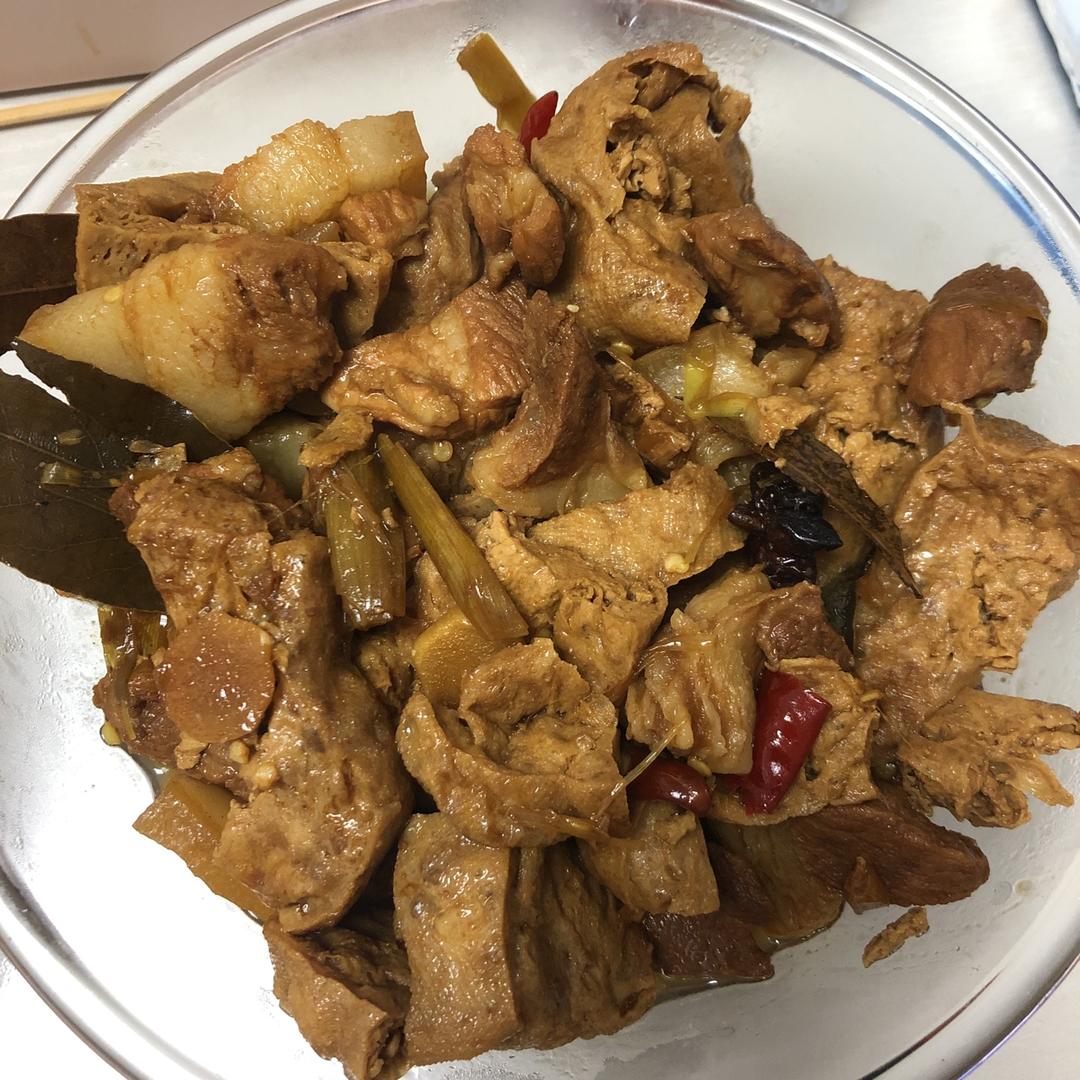 油豆腐红烧肉