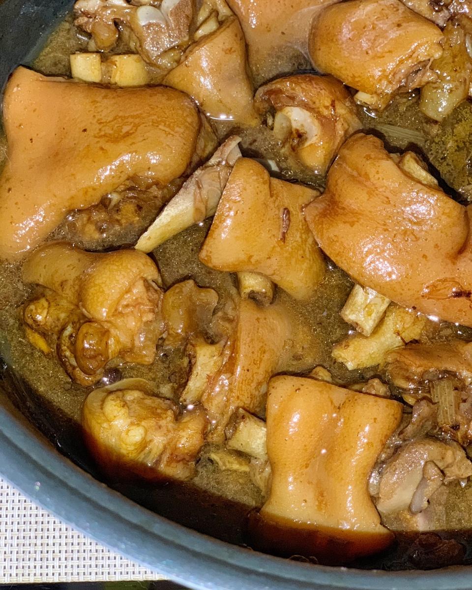 美味的家常菜：红烧猪蹄