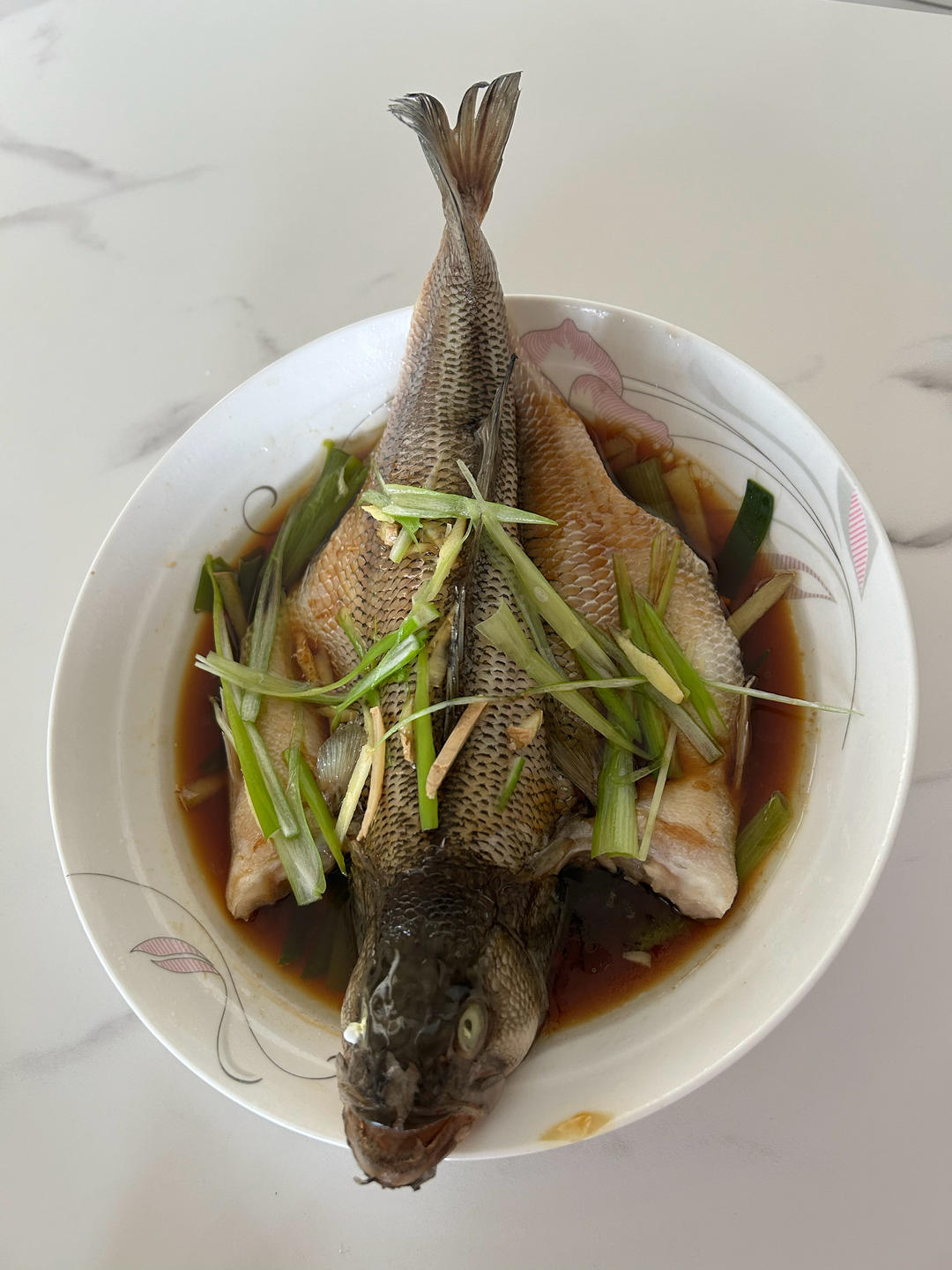 10分钟做 清蒸鲈鱼 （附切鱼图解）