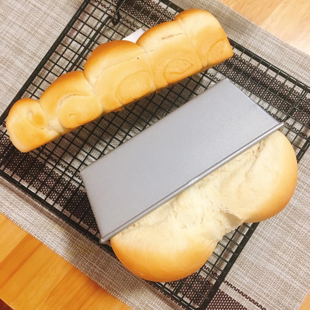 吐司，奶香手撕面包，超级香浓