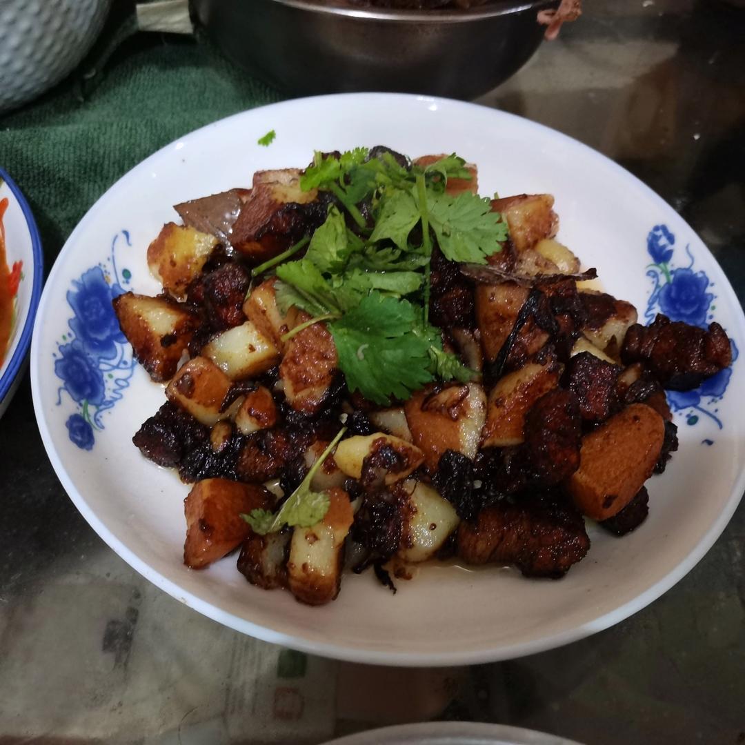 红烧肉炖土豆（丝毫不腻）