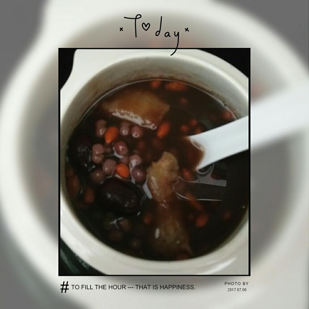 红豆炖鱼胶