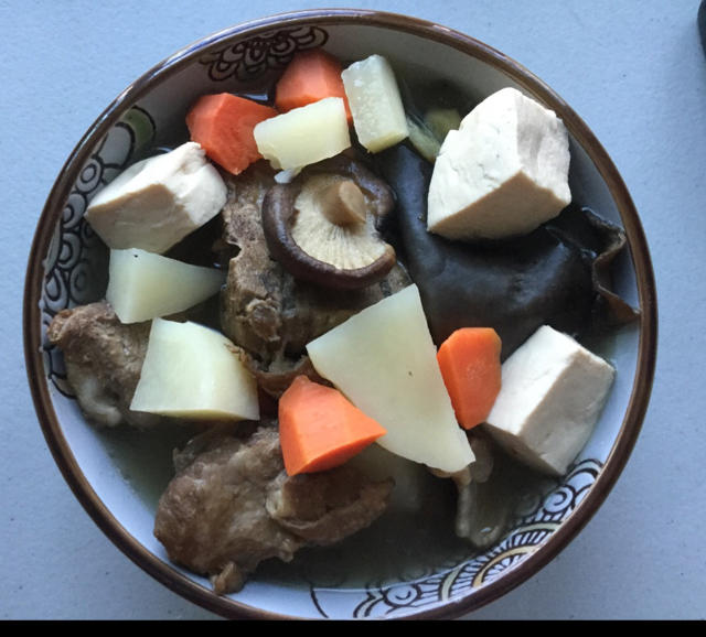 胡萝卜排骨汤