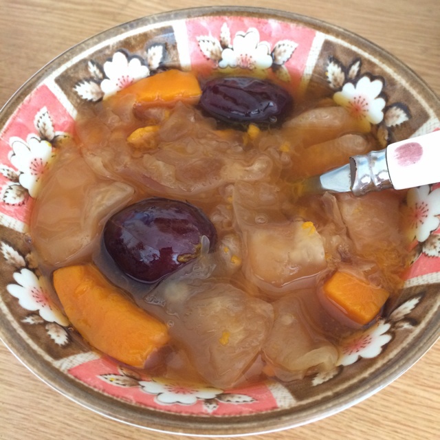 冰糖红枣银耳南瓜羹
