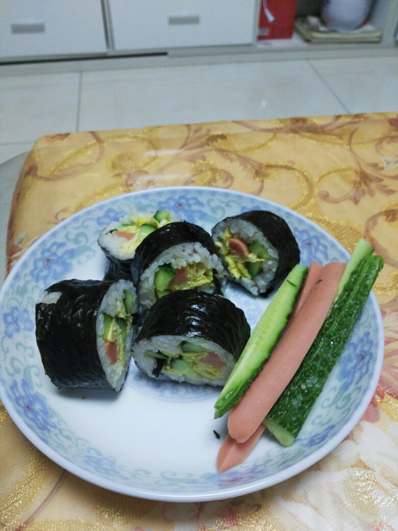 紫菜卷寿司