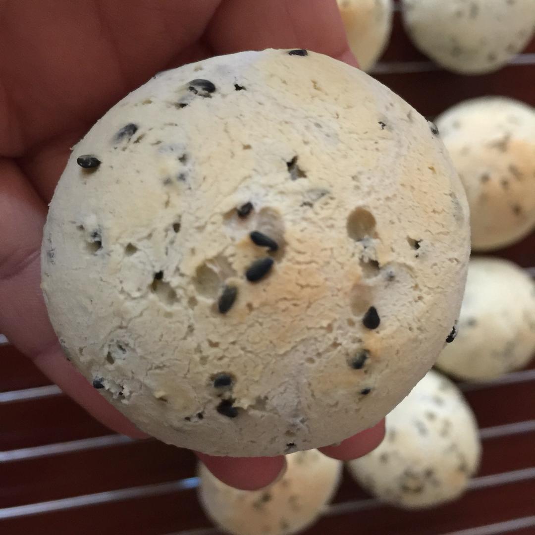 黑芝麻麻薯面包