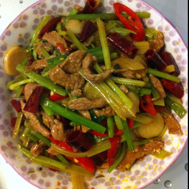 泡椒芹菜牛肉丝