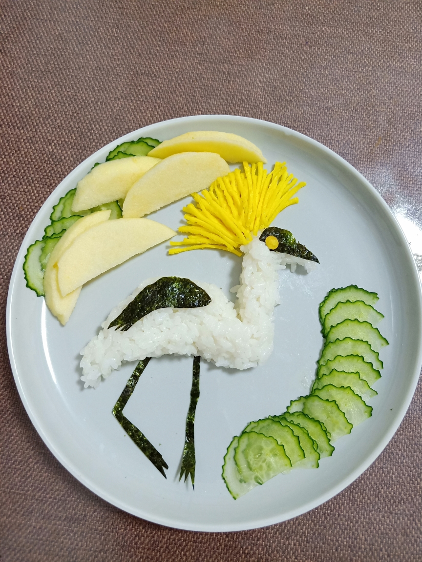 儿童创意早餐-动物园之戴冠鹤