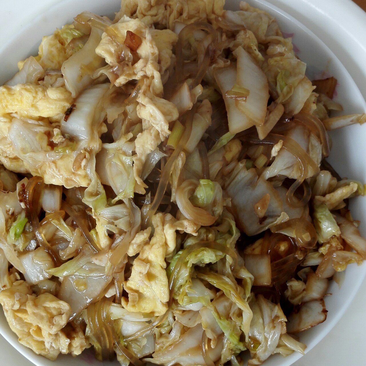 包菜粉丝炒鸡蛋