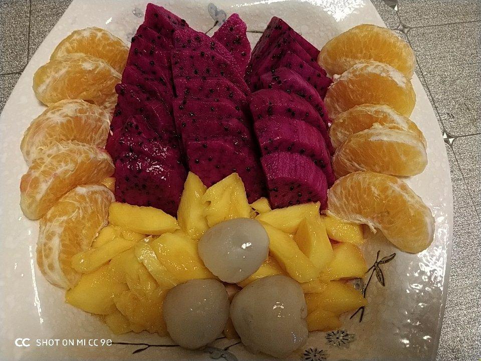 芒果火龙果拼盘