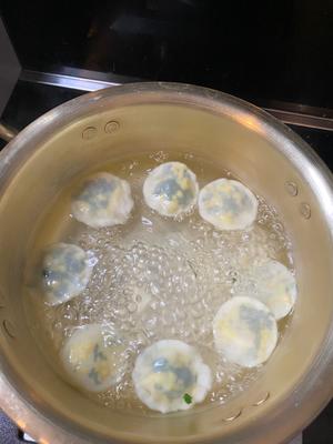 宝宝辅食馄饨蛋黄菠菜馅（无蛋白）适合敏宝的做法 步骤4