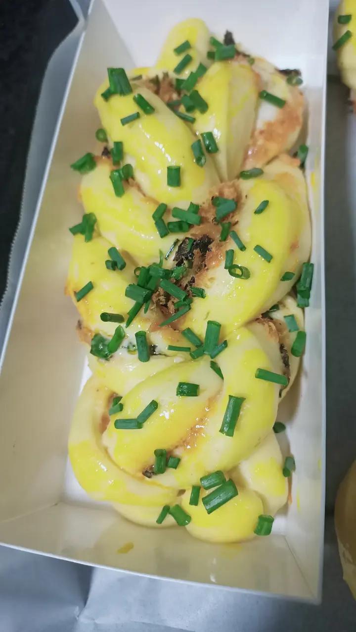 满屋飘香❗️外酥内软‼️香葱肉松手撕小面包