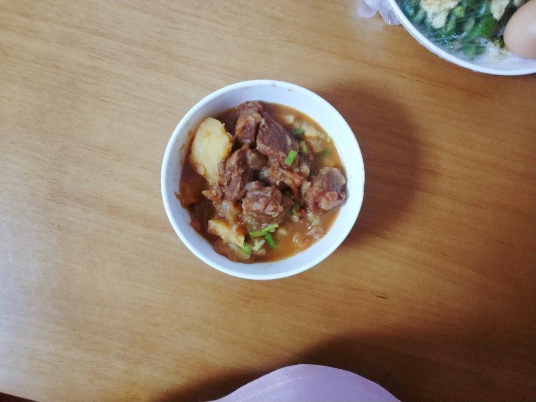 番茄土豆炖牛腩