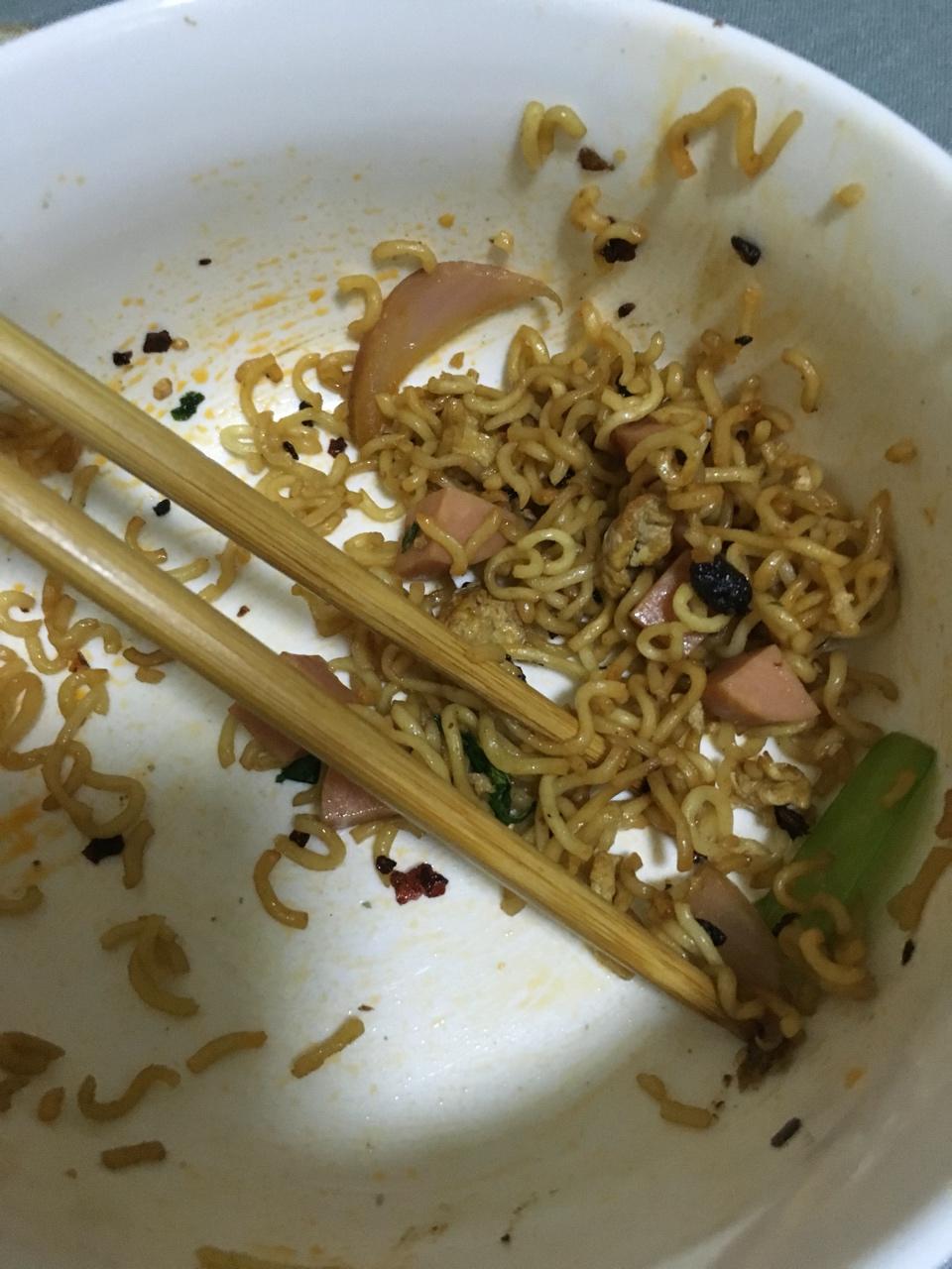 路边摊风味炒方便面