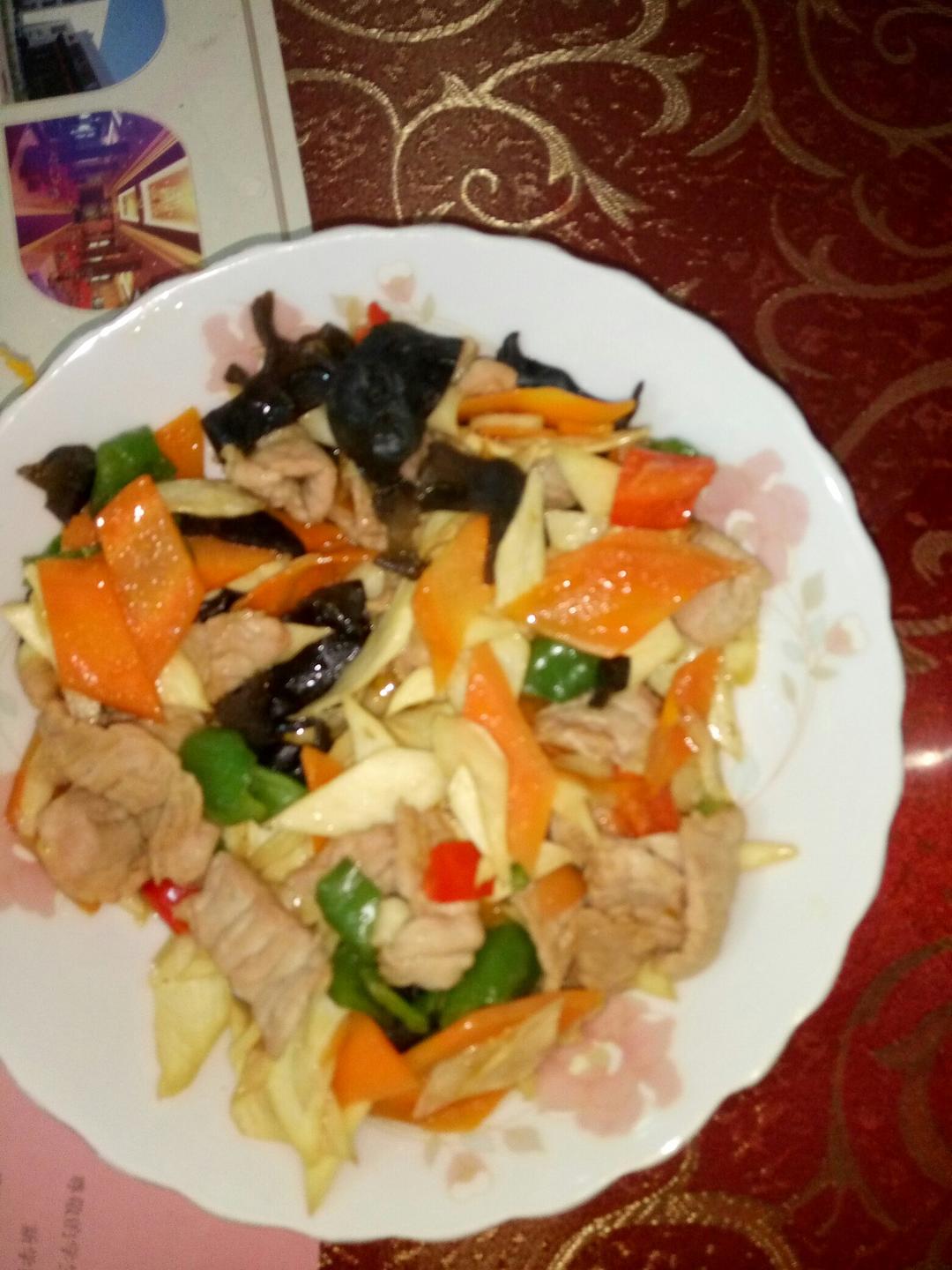 茭白木耳炒肉