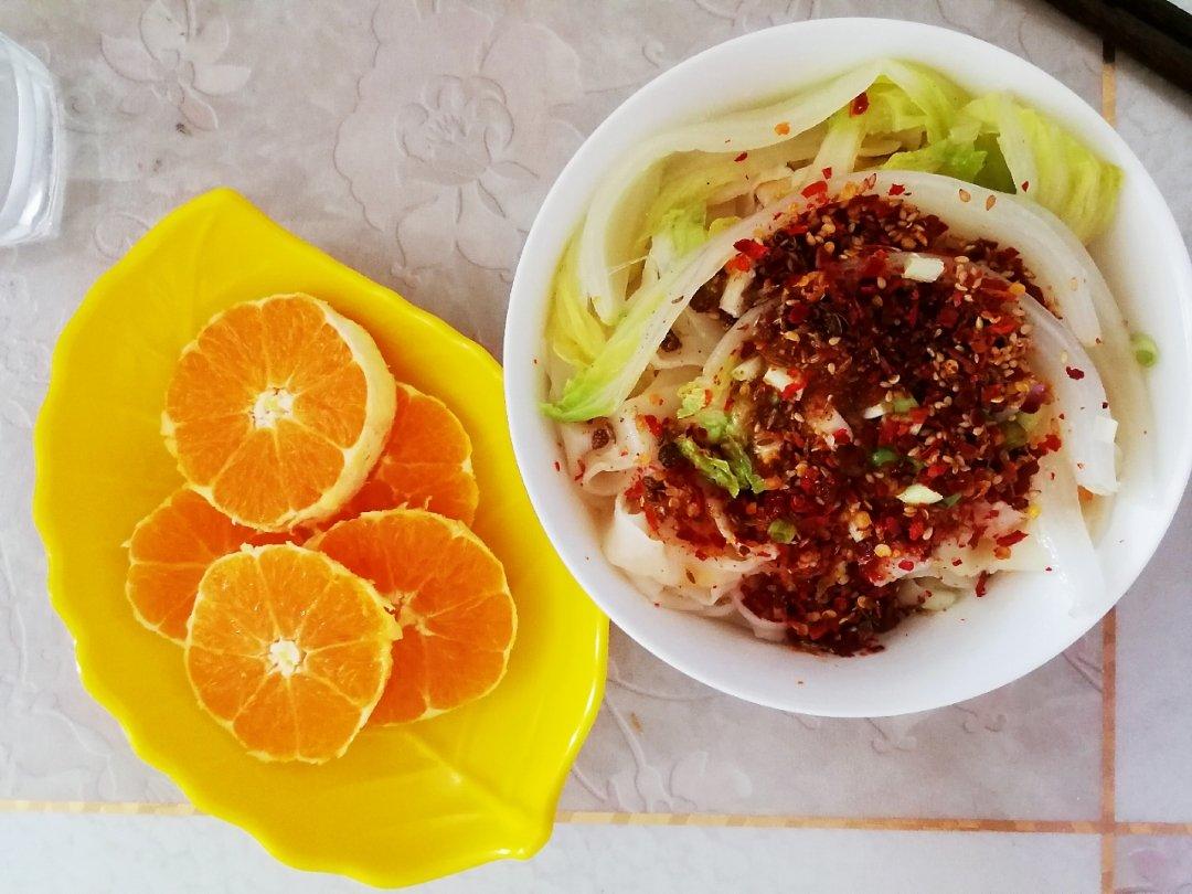 十分钟就能吃上的超简单油泼面