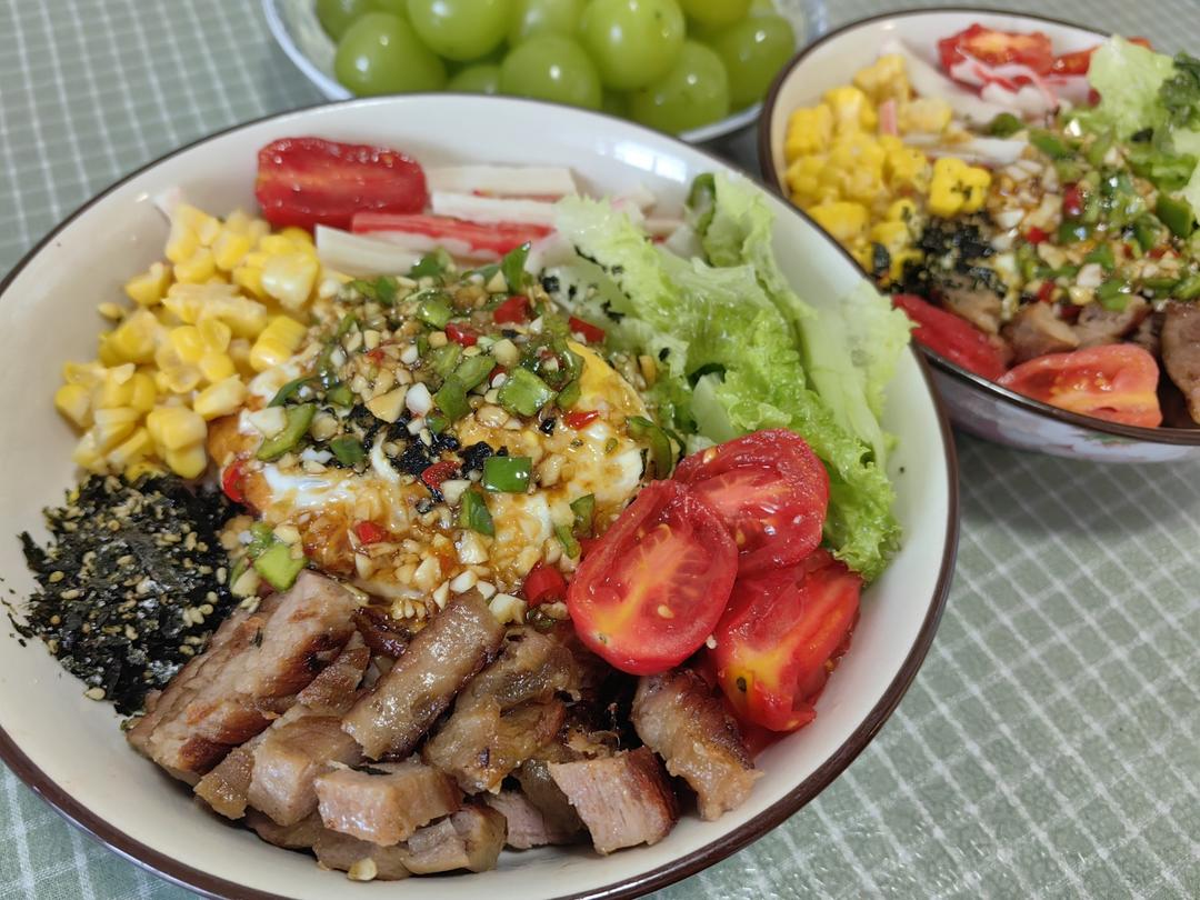 生菜牛肉拌饭