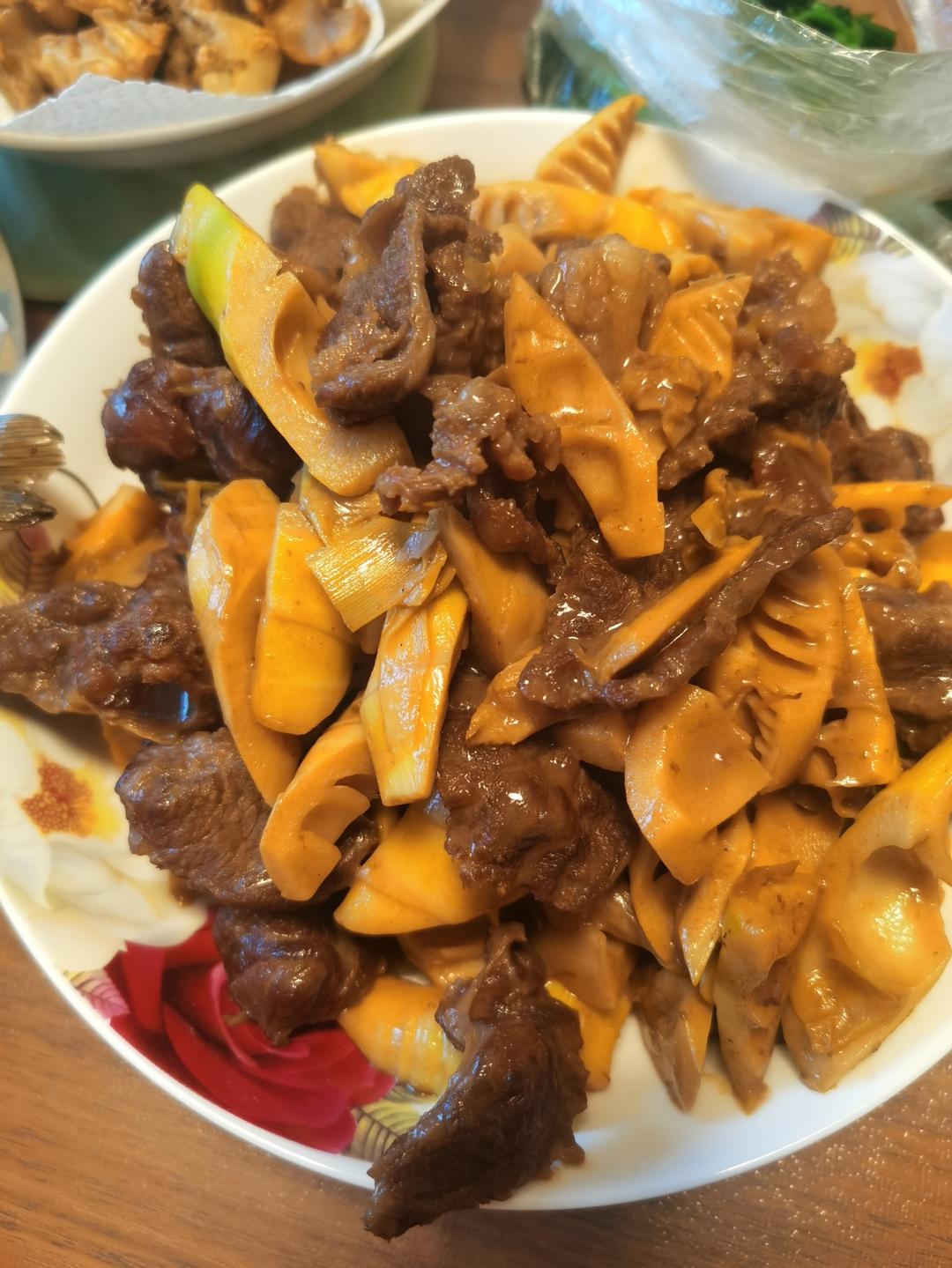 下饭神器又来了，试试这道春笋炒牛肉！！