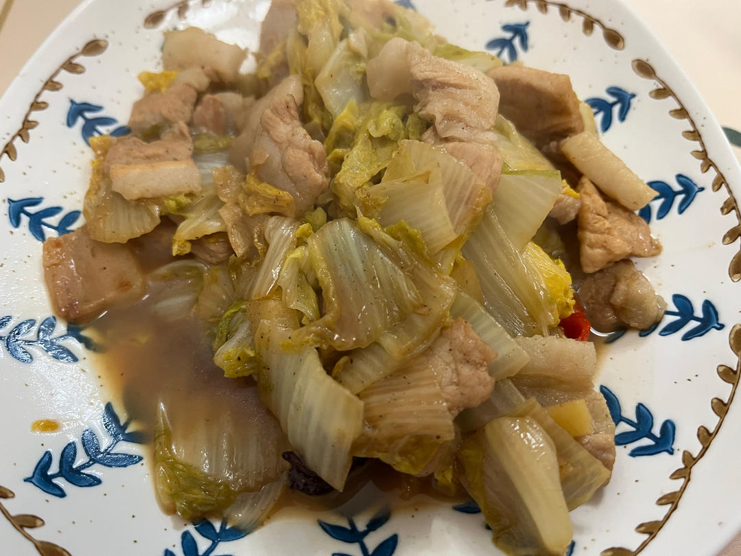 很香的白菜炖五花肉