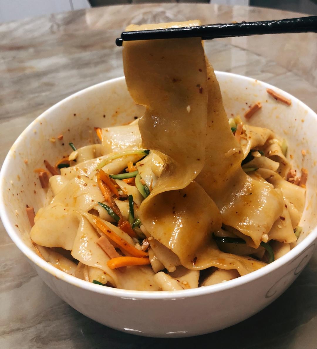 陕西美食｜裤带面---又名BiangBiang面