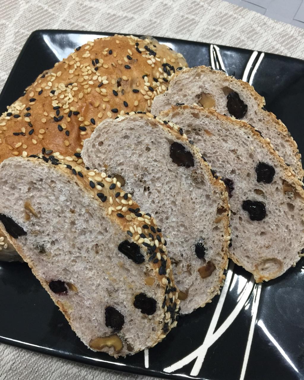 全麦蔓越莓核桃软欧包