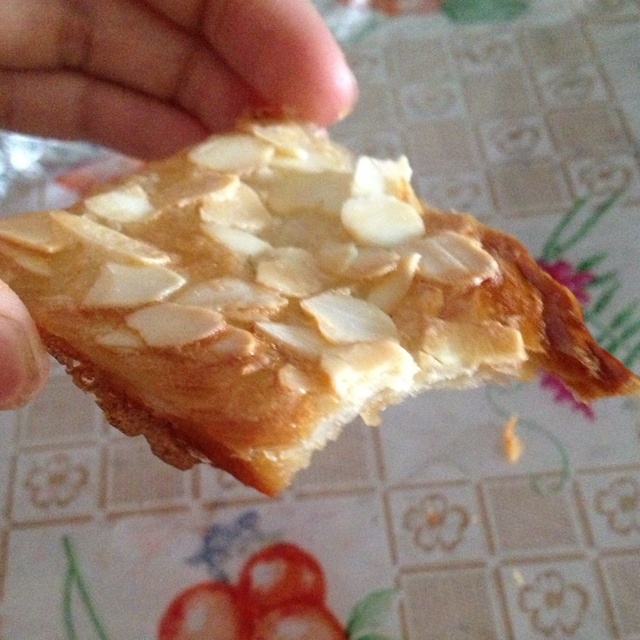 飞饼版杏仁酥片