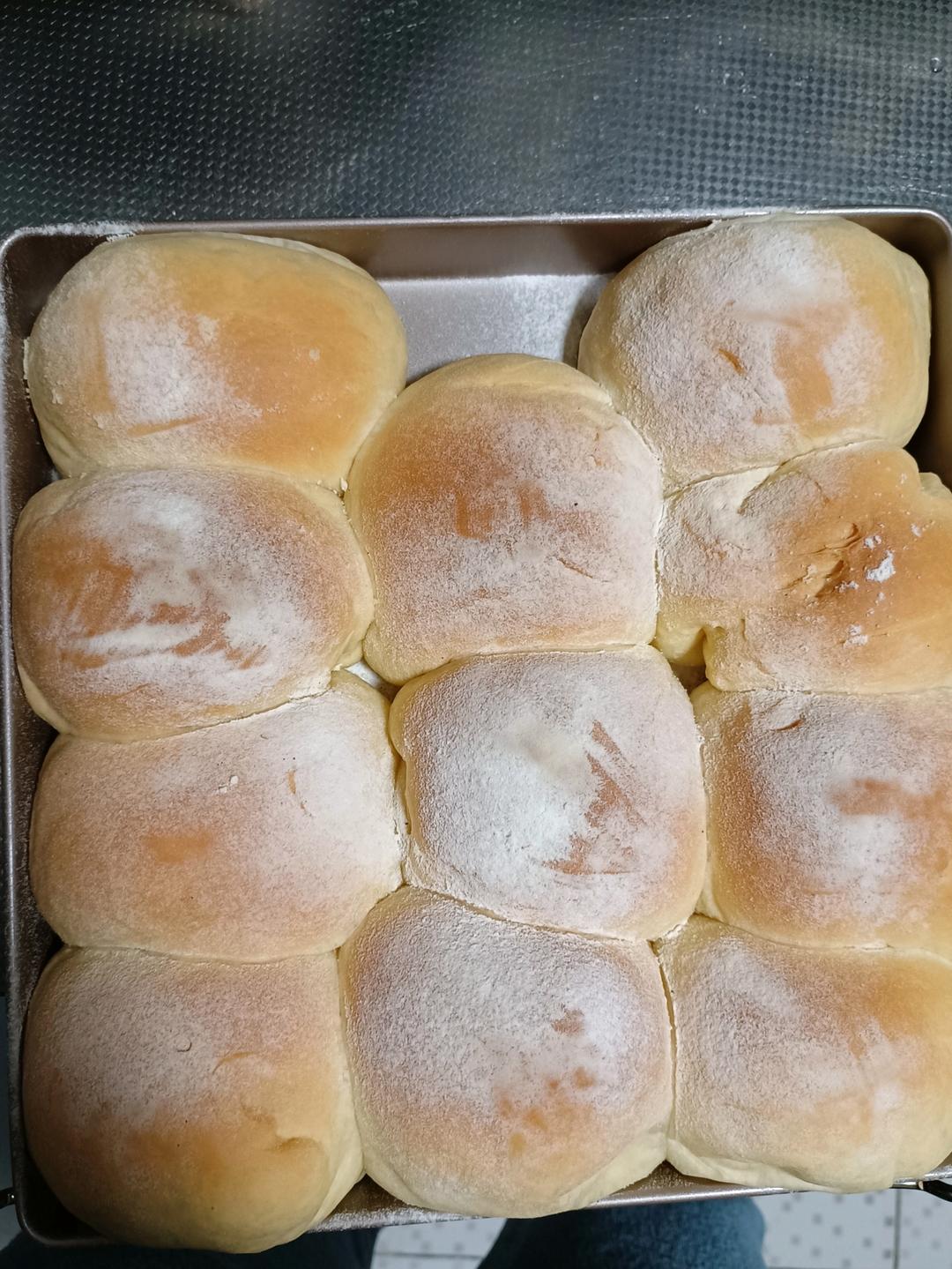 如云朵般☁️ 软白淡奶油餐包｜消耗淡奶油