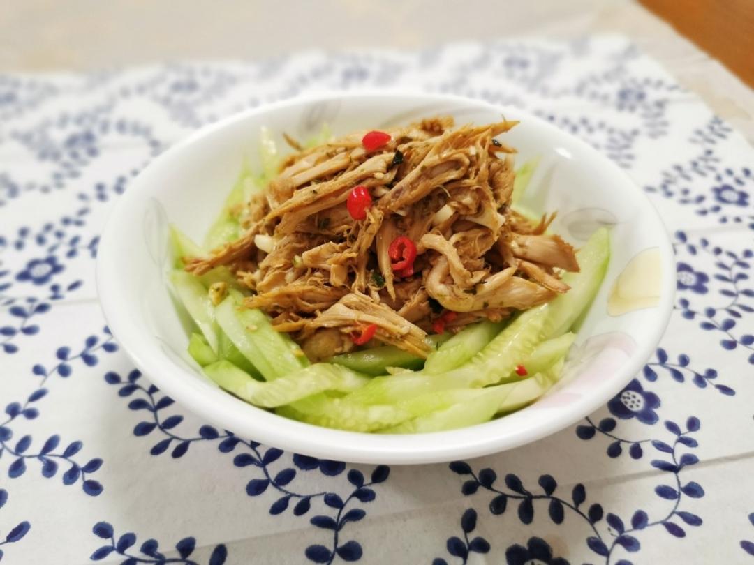 凉拌鸡丝黄瓜