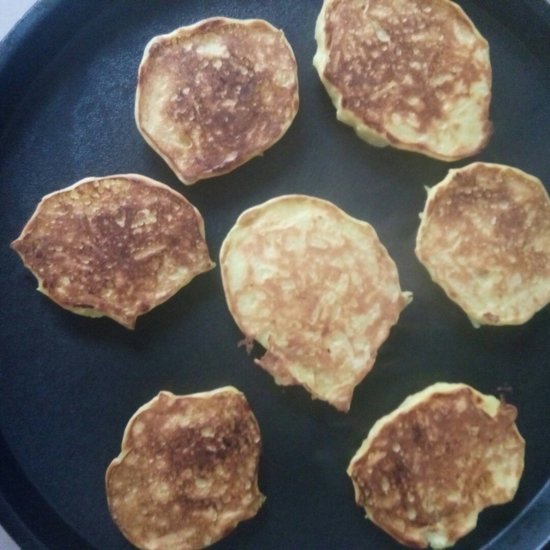 苹果松饼（一岁以上宝宝食用）