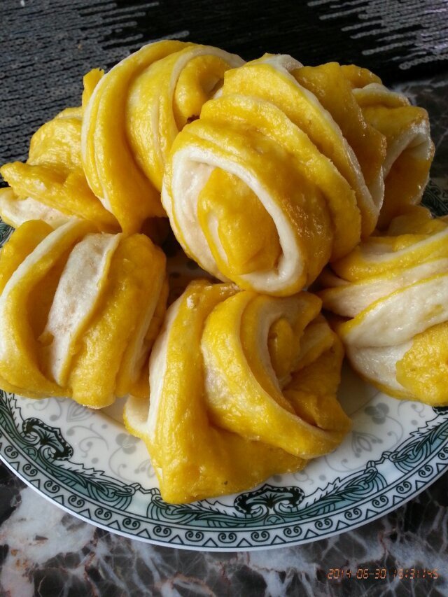 南瓜花卷