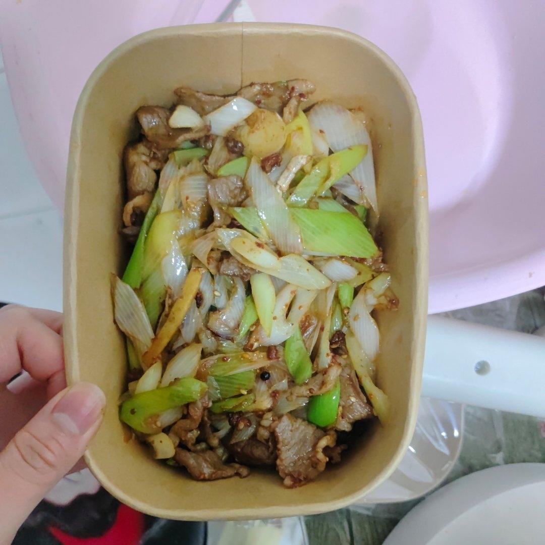 炒了20多年的葱爆羊肉