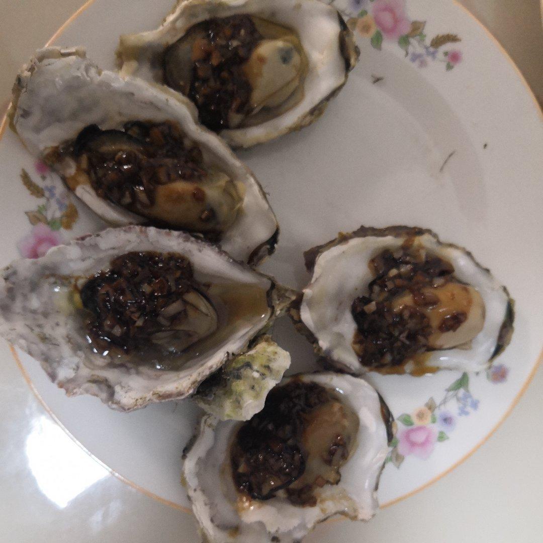 完胜大排档的蒜蓉烤生蚝（烤箱版）