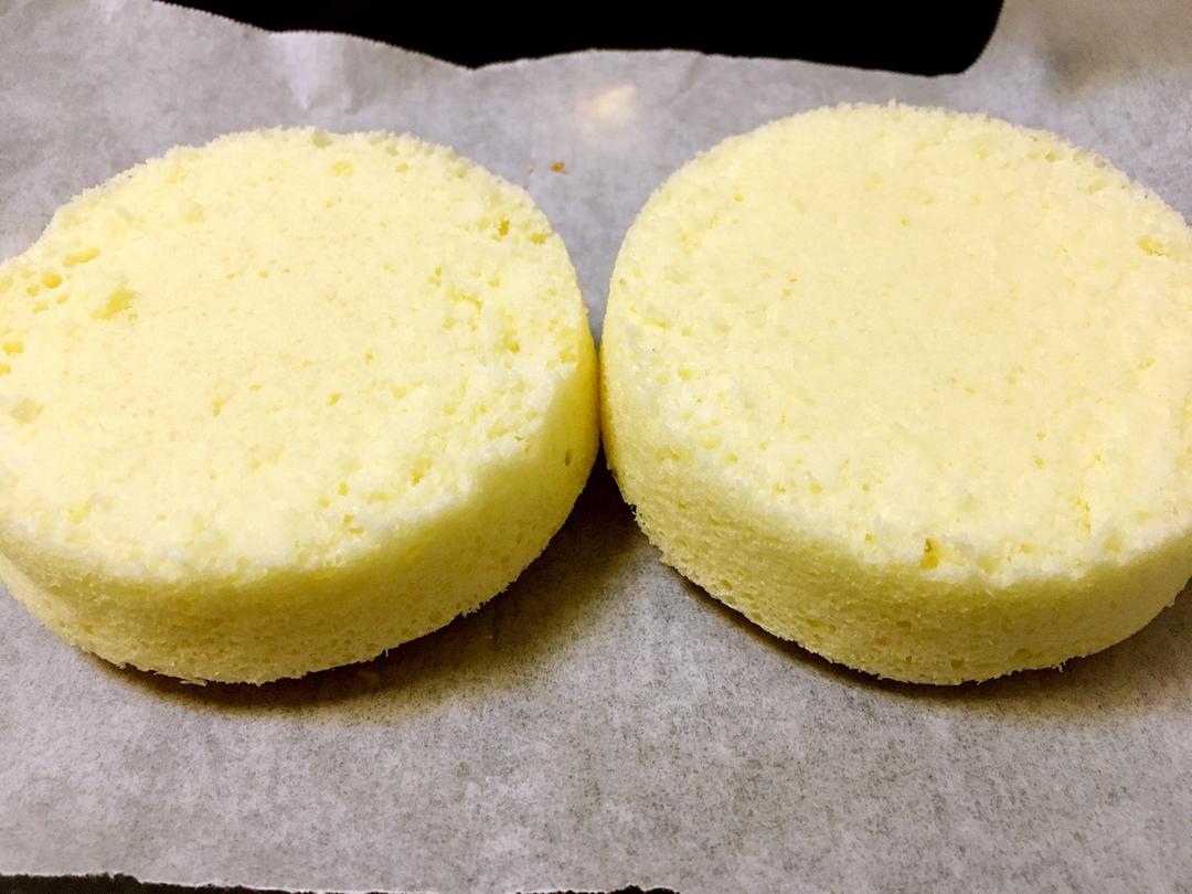 烤箱做蛋糕（戚风蛋糕的做法）