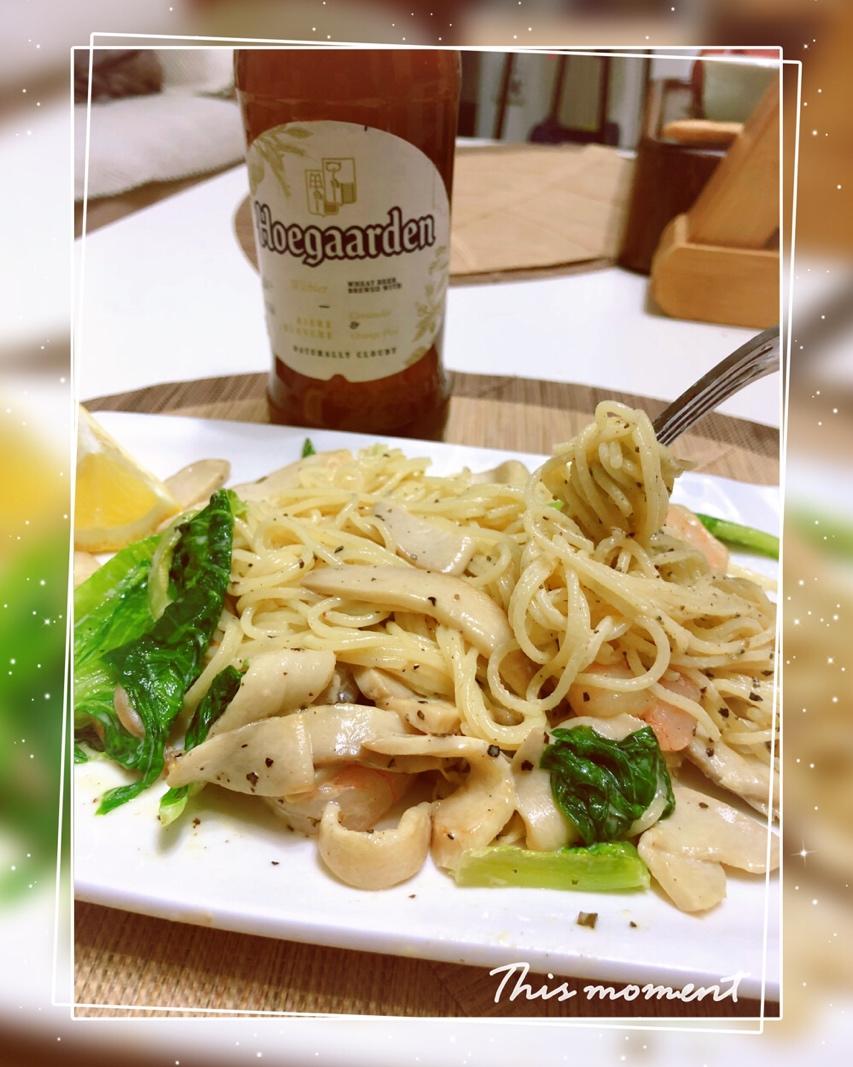 奶油培根蘑菇意面