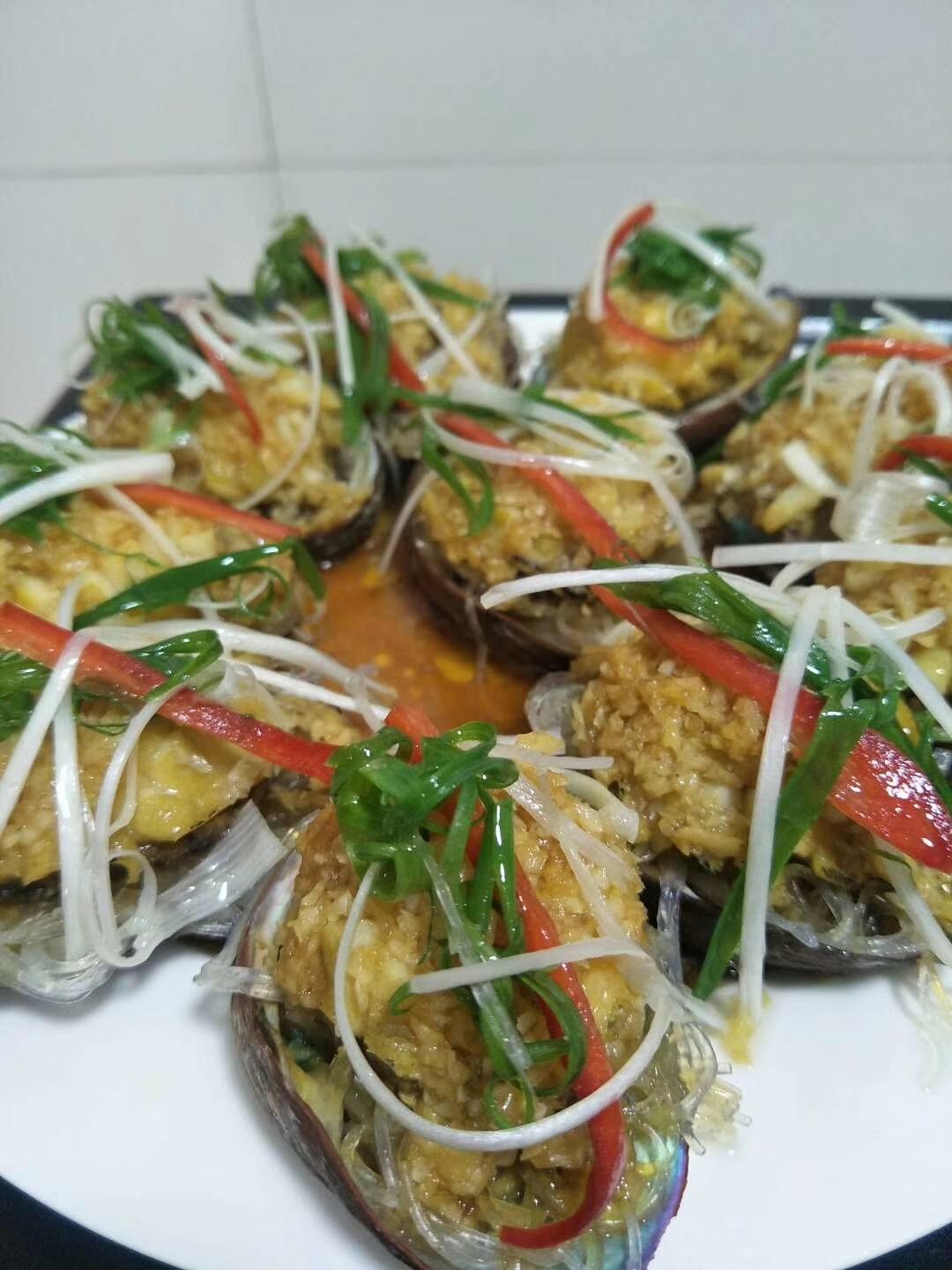 蒜蓉粉丝蒸鲍鱼