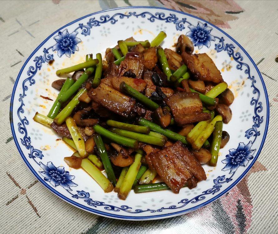 蒜薹回锅肉