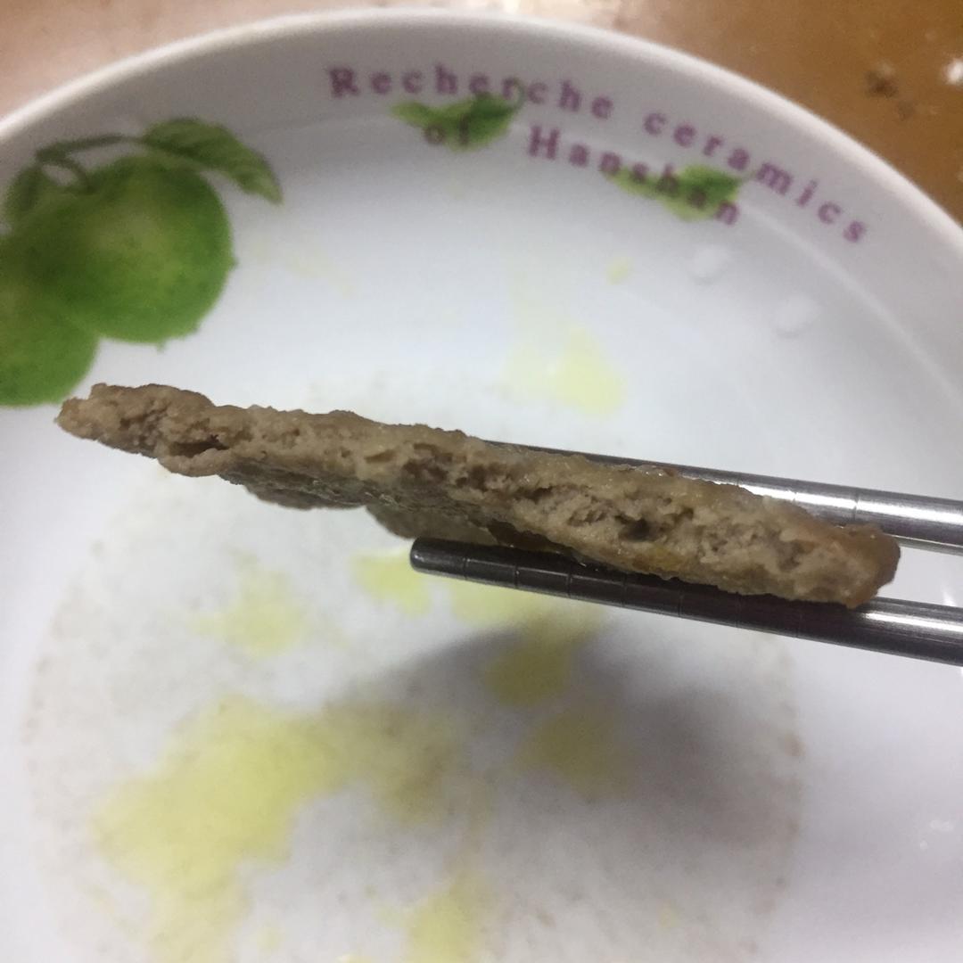 黑椒牛肉饼