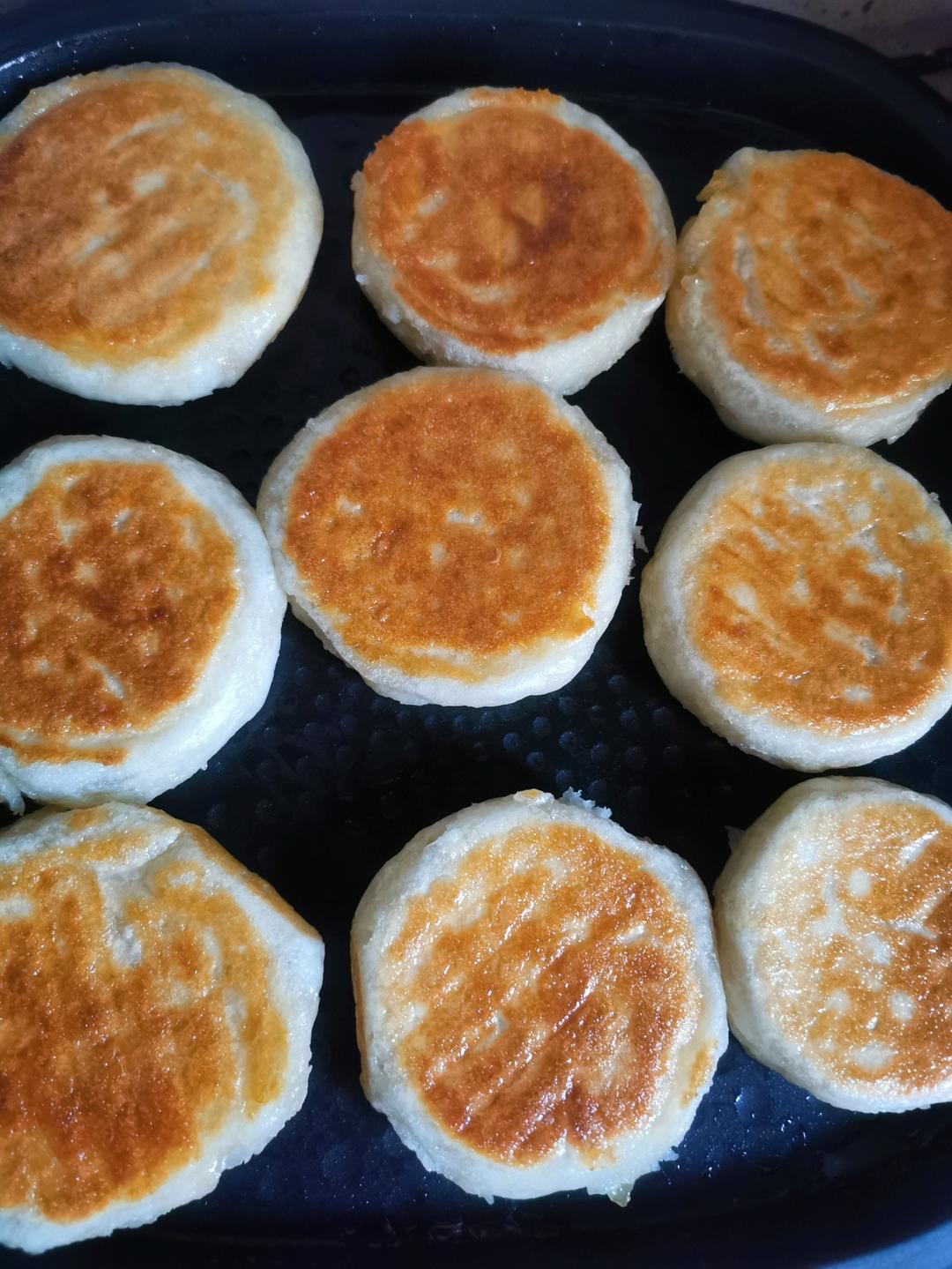 苹果糯米饼，制作简单，外层香脆，内里软糯甜蜜，超级好吃。