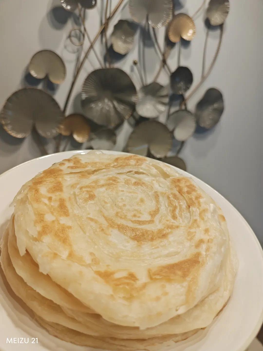 手抓饼这样做 外酥里软层次分明 凉了也不硬 附细节视频详解