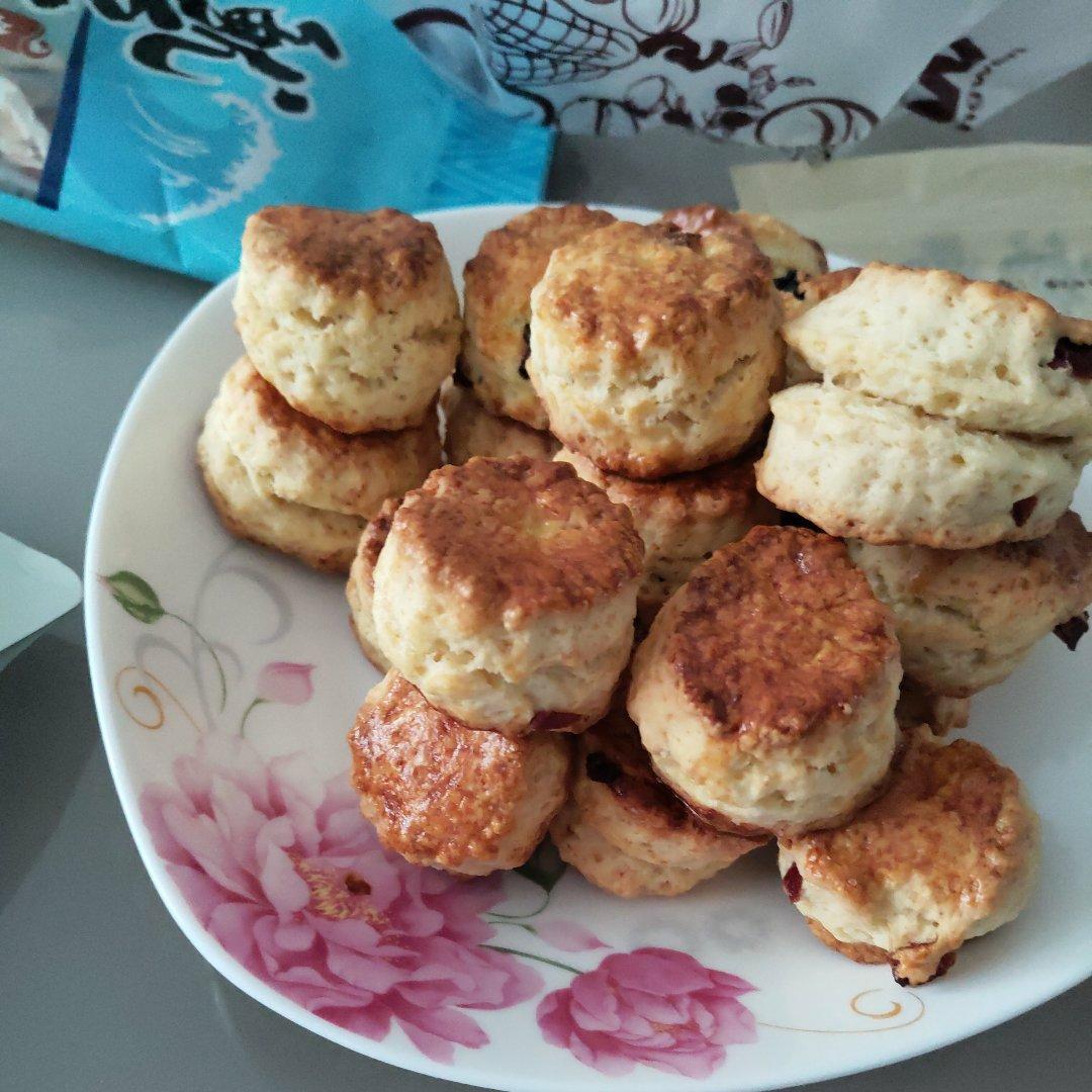 蔓越莓司康（淡奶油消耗）