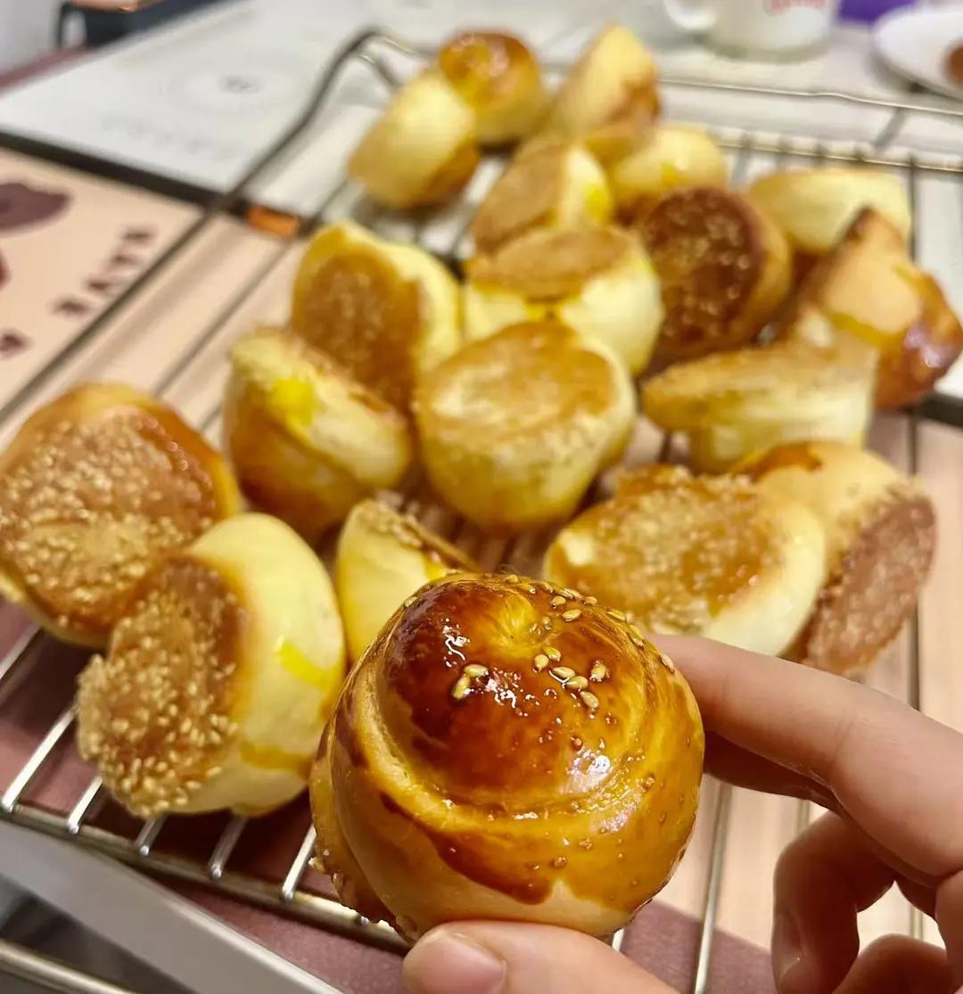 脆底蜂蜜小面包