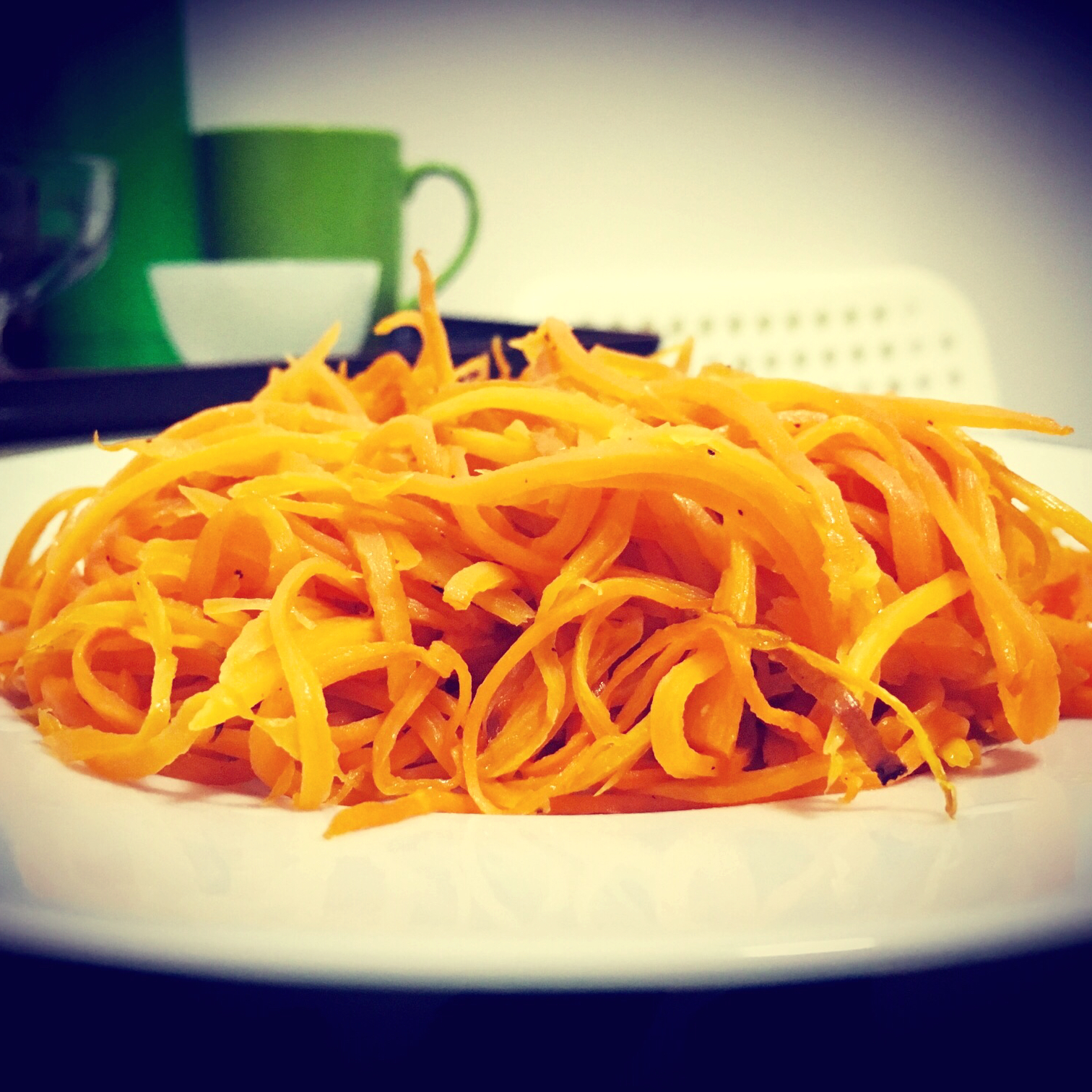 百里香烤迷你胡萝卜