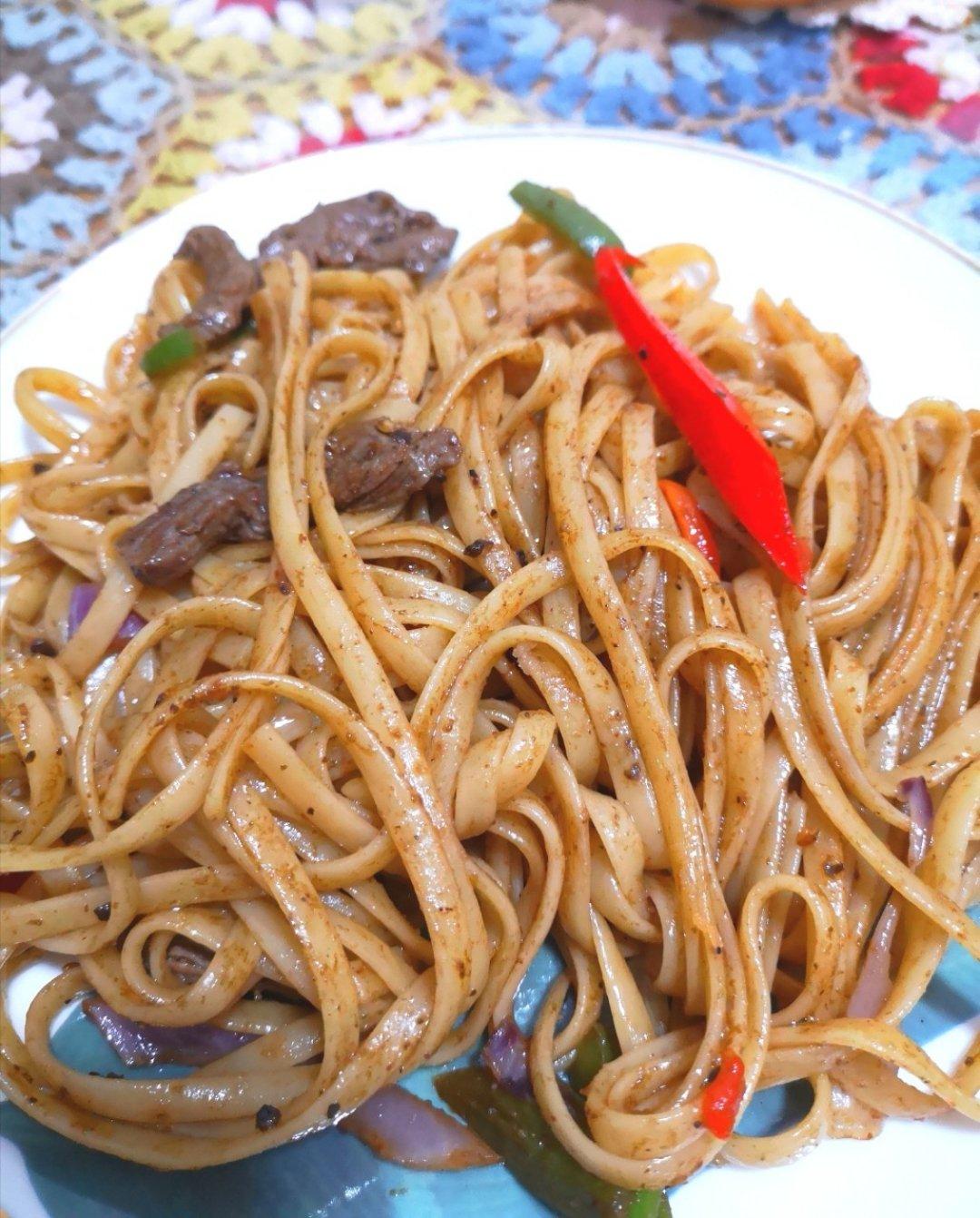 黑胡椒牛柳意大利面