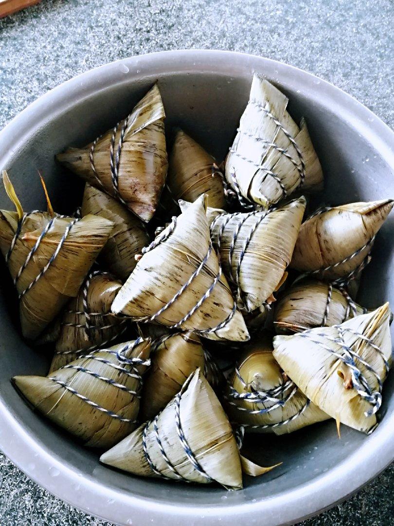 梅干菜肉肉粽
