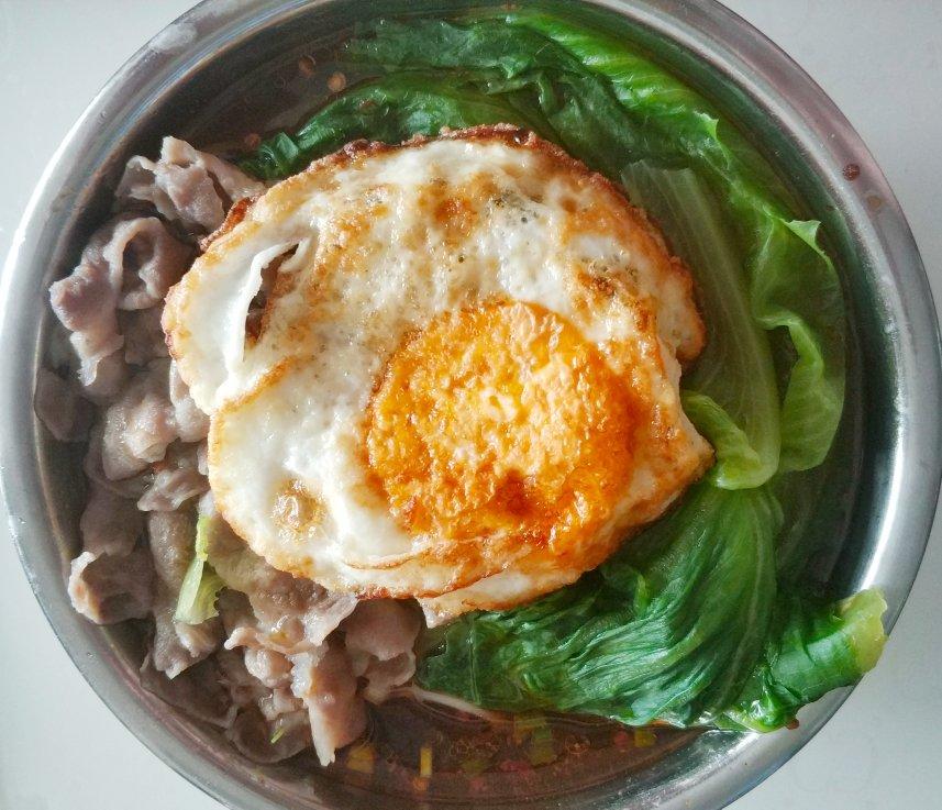 酸爽到不敢想象的浇汤肥牛面