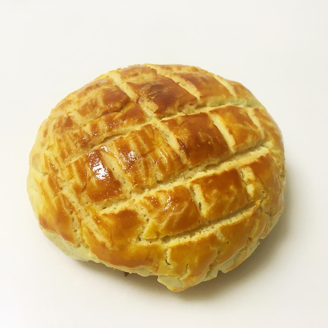好吃到炸裂的港式菠萝包（附带制作酥皮的小视频）