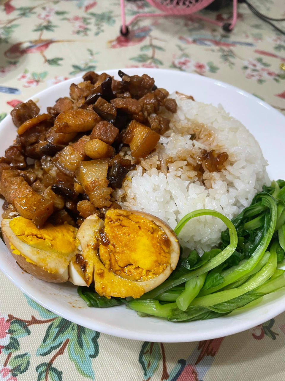 好吃到停不下来的卤肉饭