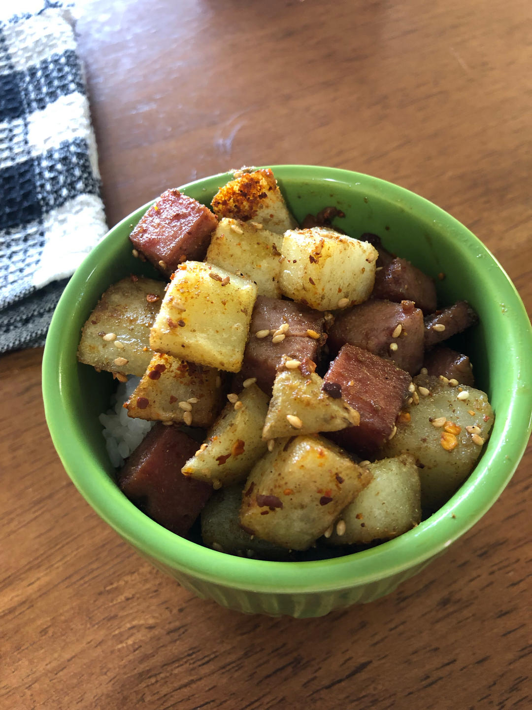 巨好吃的孜然火腿土豆丁