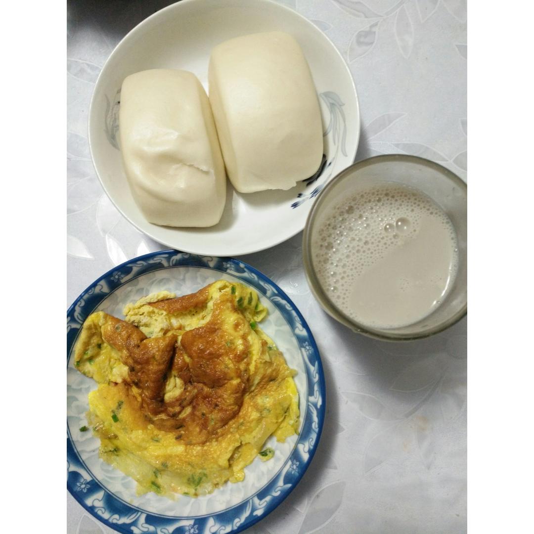 小彬爱下厨做的五色养生豆浆