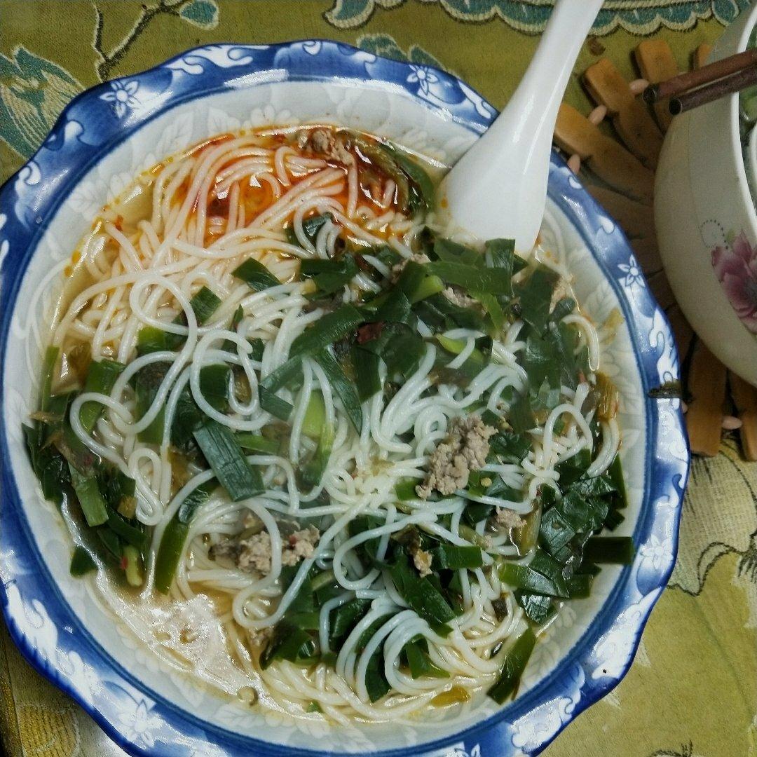 正宗云南小锅米线（参照老字号燕姨小吃）